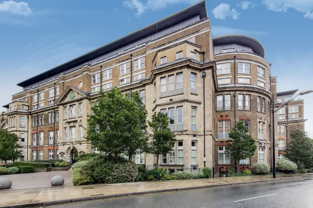 Flat 27 Building 22, Cadogan Road, London, photo 1