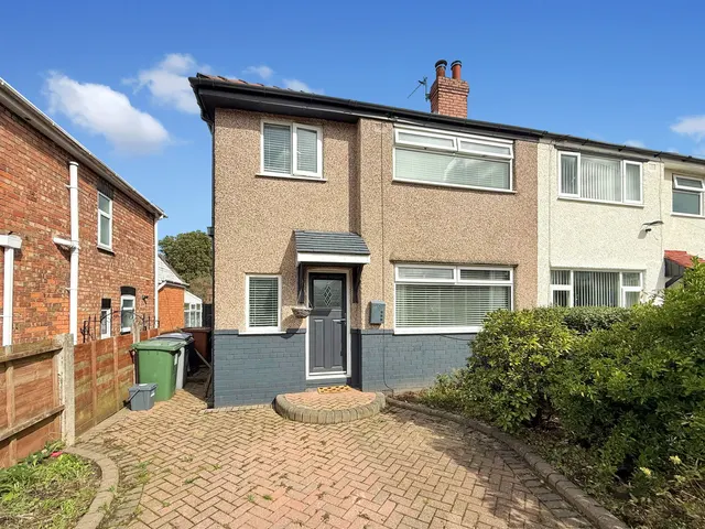 Crosthwaite Avenue, Eastham, CH62, photo 1