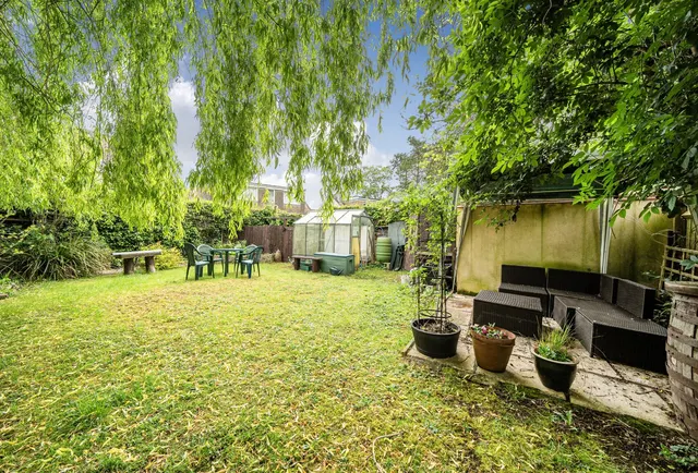 Photo 3 — Busbys Close, Oxfordshire, Clanfield, OX18 2RD