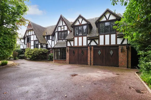 Silverdale Avenue, Ashley Park, KT12, photo 3