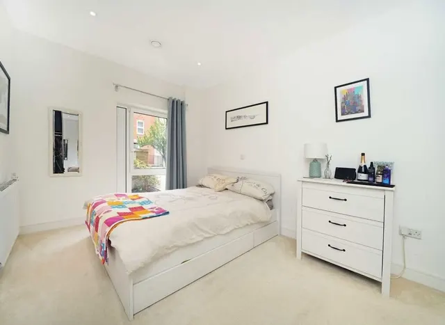 Photo 3 — Hartfield Road, Wimbledon, SW19