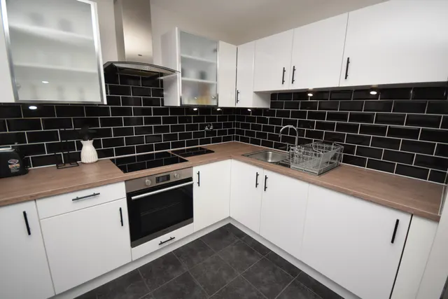 Parkhouse Court, Hatfield, AL10, photo 3