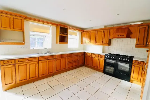 Photo 3 — Cumberland Road, Grays, Essex, RM16 6DS