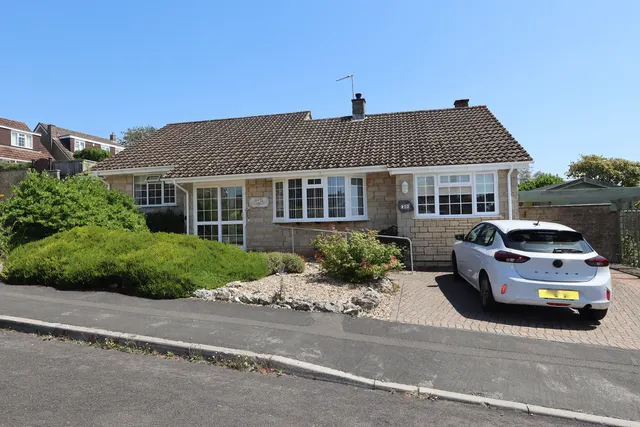 Kippax Avenue, Wells, photo 1