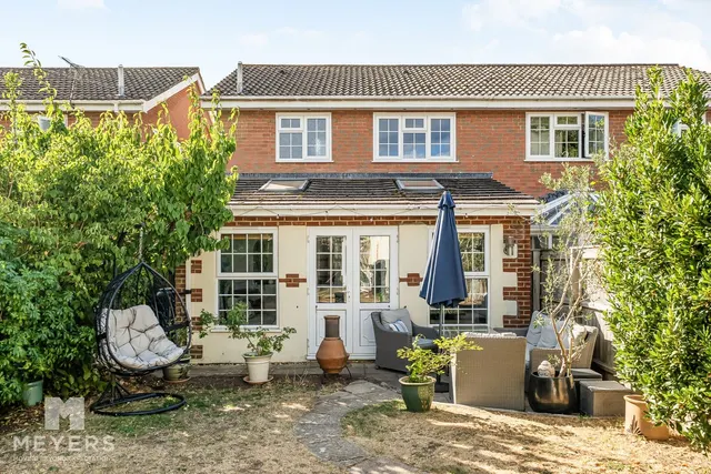Southdown Way, West Moors, BH22, photo 2
