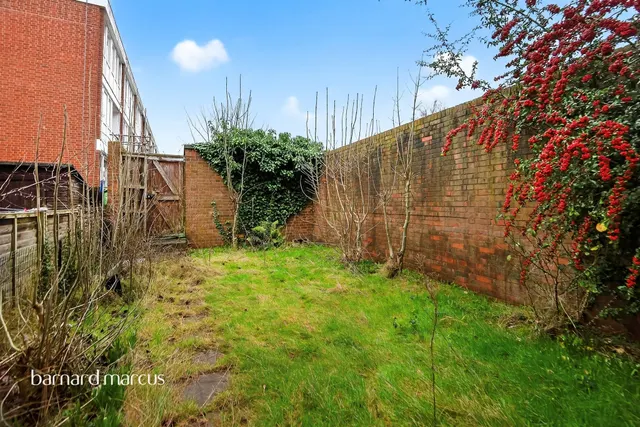 Photo 3 — Ibsley Gardens, Wandsworth
