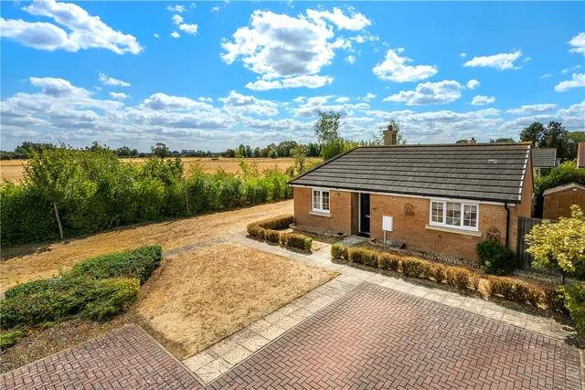 Mayfield Gardens, Baston, PE6, photo 1