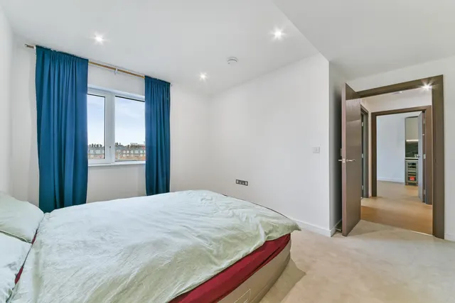Parrs Way, Hammersmith, W6, photo 1