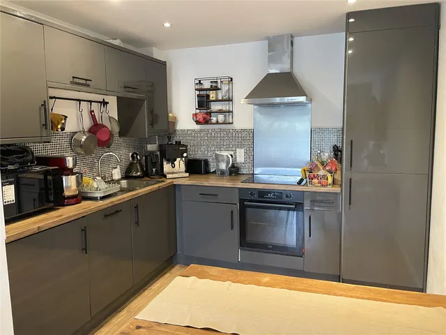 Birkhouse Lane, Huddersfield, HD4, photo 2