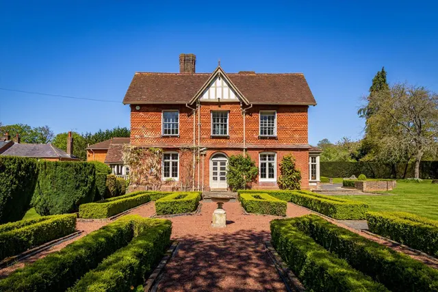 Forest Green, Dorking, RH5, photo 3