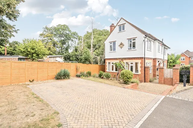 All Hallows Road, Caversham, RG4, photo 1