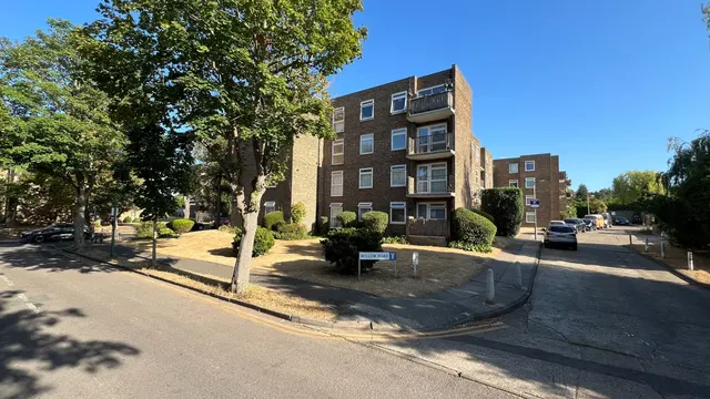 Wallington, Surrey, photo 1