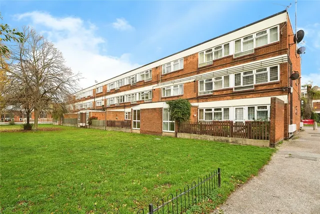 Columbia Close, Gloucester, GL1, photo 1