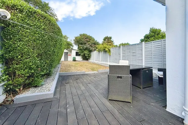 Photo 3 — St. Georges Road, Badshot Lea, Farnham, Surrey, GU9 9LX