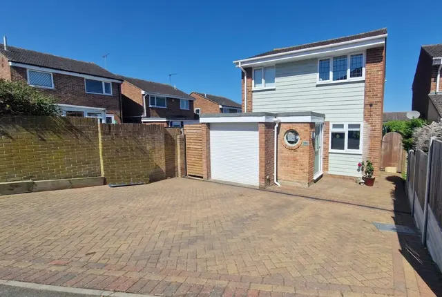Photo 2 — Mountbatten Road, Braintree, CM7 9UL