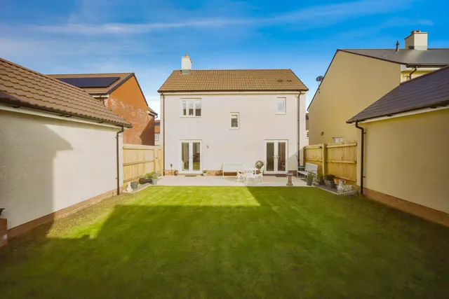 Photo 2 — Mattravers Way, Taunton