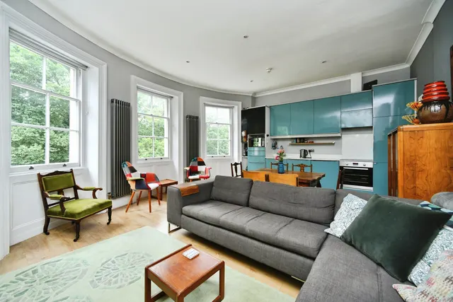 Photo 3 — Richmond Terrace, Brighton