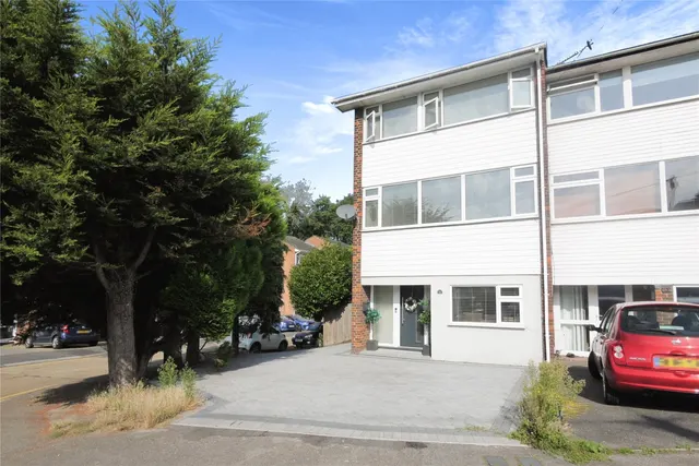 River Road, Brentwood, CM14, photo 1