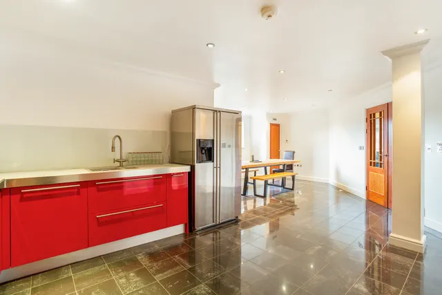 Cavendish Road, Weybridge, KT13, photo 3