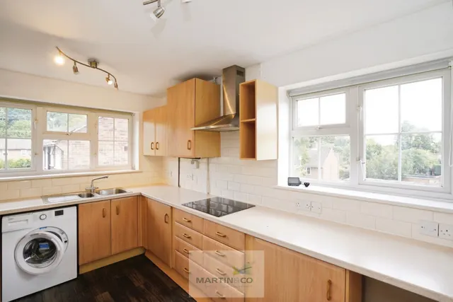 Photo 2 — Digswell Court, Digswell Rise, Welwyn Garden City