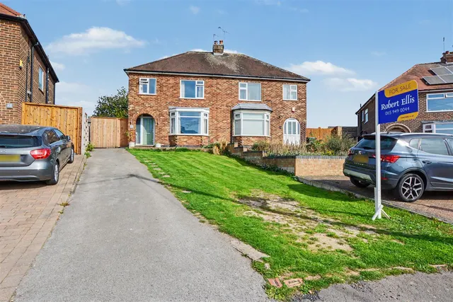 St. Helens Crescent, Trowell, NG9, photo 1
