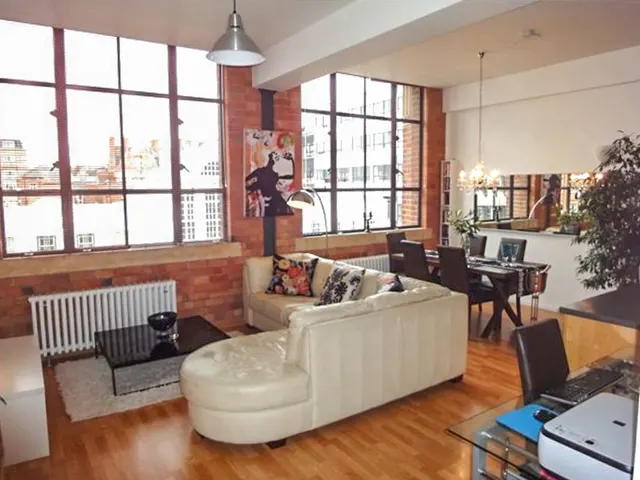 Photo 2 — Flat 16, 124 Charles Street, Leicester, Leicester, LE1 1LB