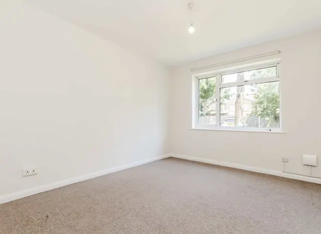 Amity Grove, West Wimbledon, SW20, photo 2