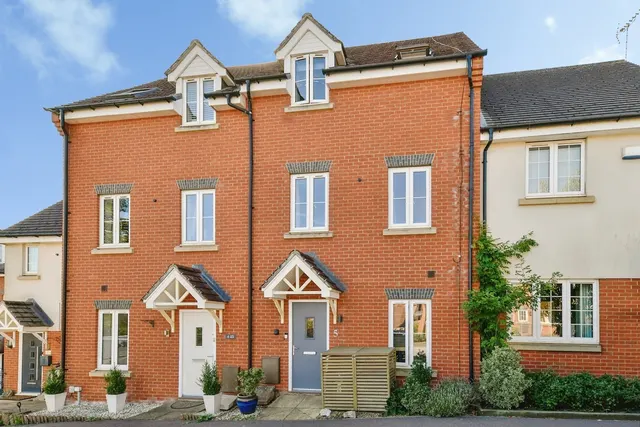 Pembridge Gardens, Stevenage, SG2, photo 1