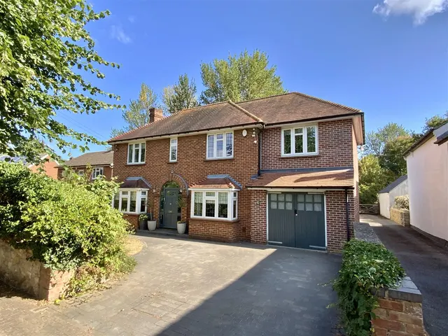 4 bedroom house, Vicarage Road, Stony Stratford