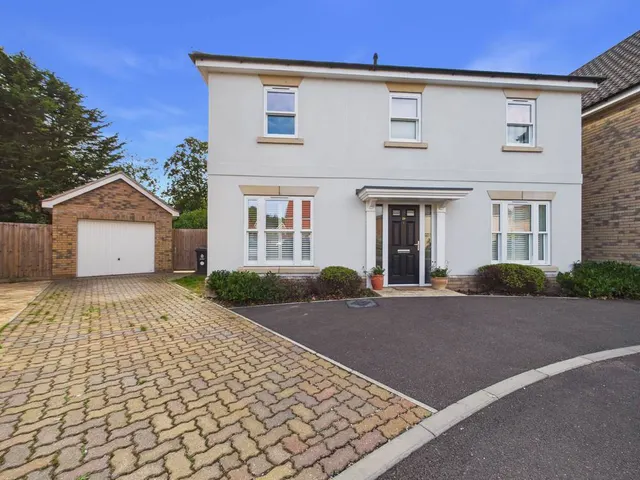 St. Andrews Close, Alresford, CO7, photo 1