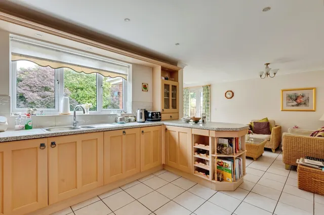 Falkirk Avenue, Widnes, WA8, photo 3