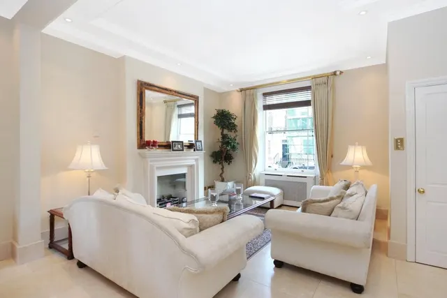 Photo 3 — Lamont Road, London, SW10 0JE