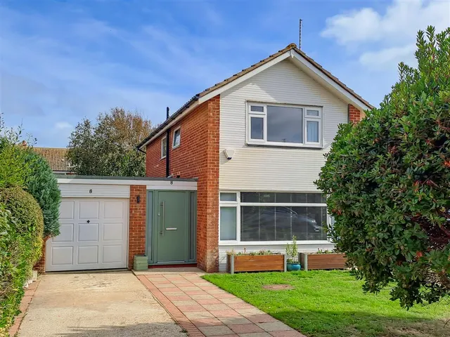 Chanctonbury Road, Rustington, photo 1