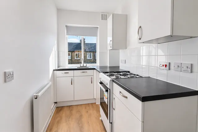 Cressingham Road, SE13, photo 3