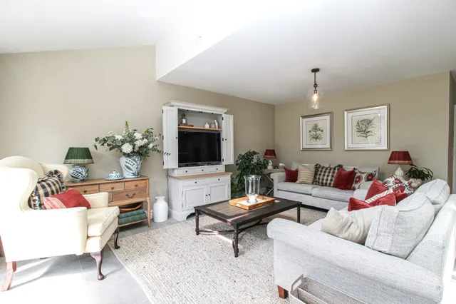 Photo 3 — Emerald Avenue, Fleet, GU51 5DG