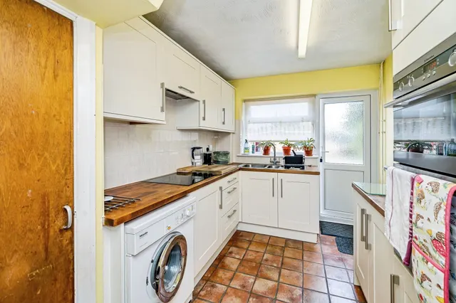 Fern Drive, Taplow, SL6, photo 2