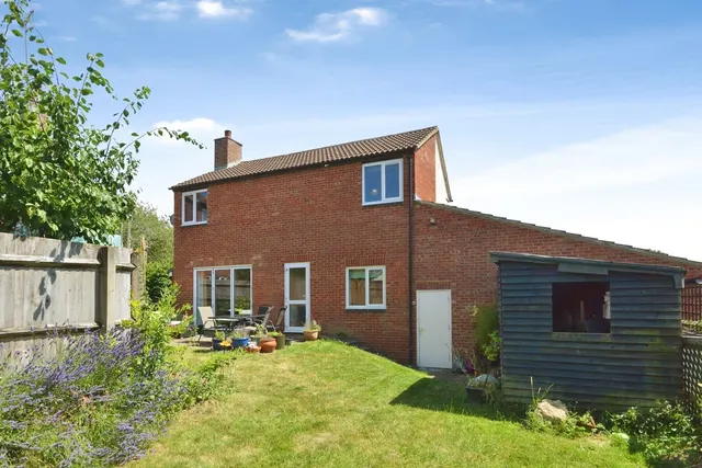 Photo 2 — Nursery Gardens, Bradwell, Milton Keynes, Buckinghamshire, MK13