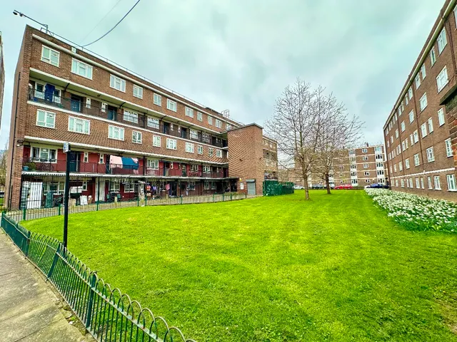 Geffrye Court, London, photo 1