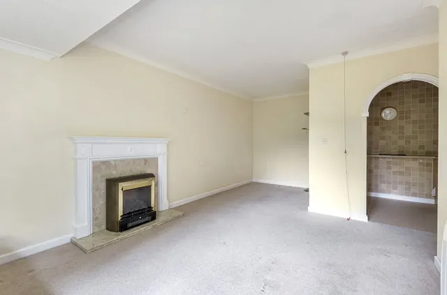 Burpham Lane, Burpham, GU4, photo 2