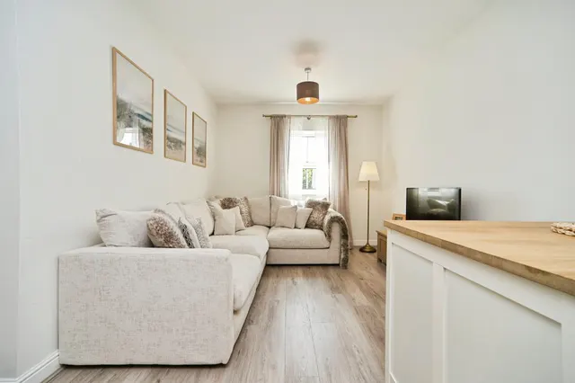 Photo 2 — Rodley Lane, Rodley, LEEDS