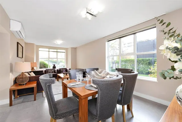 Boydell Court, St John's Wood Park, NW8, photo 1