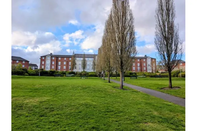 Horseshoe Crescent, Birmingham, photo 1