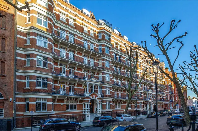 Cadogan Court, Draycott Avenue, London, SW3 3BX, photo 1