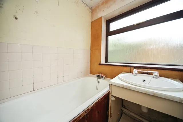 Regis Road, Luton, LU4, photo 3
