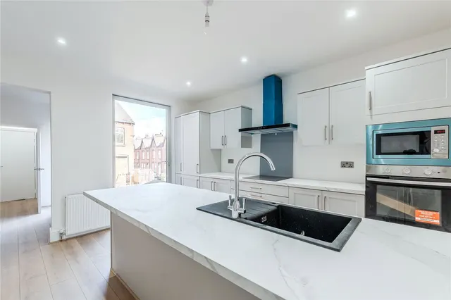 Grange Avenue, Leeds, LS7, photo 3