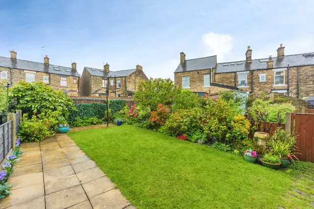 Tredcroft Street, Glossop, SK13, photo 3