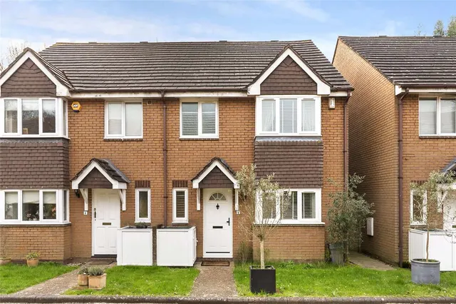 Cottenham Park Road, Wimbledon, London, SW20 0SY, photo 1