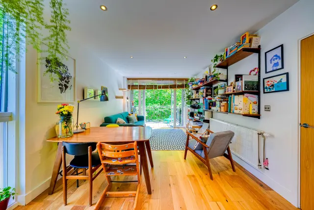 Whiston Road, London, E2, photo 1