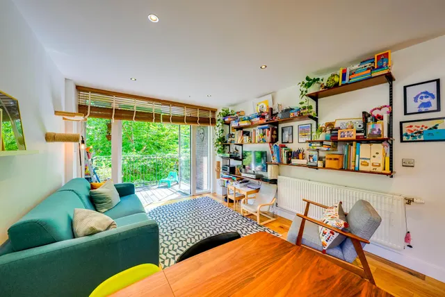 Whiston Road, London, E2, photo 3