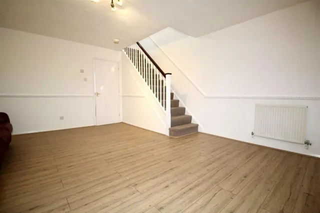 Roberts Close, Cheshunt, photo 2